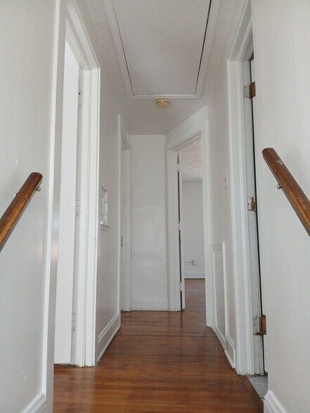 Building Photo - 3520 Ingleside Rd
