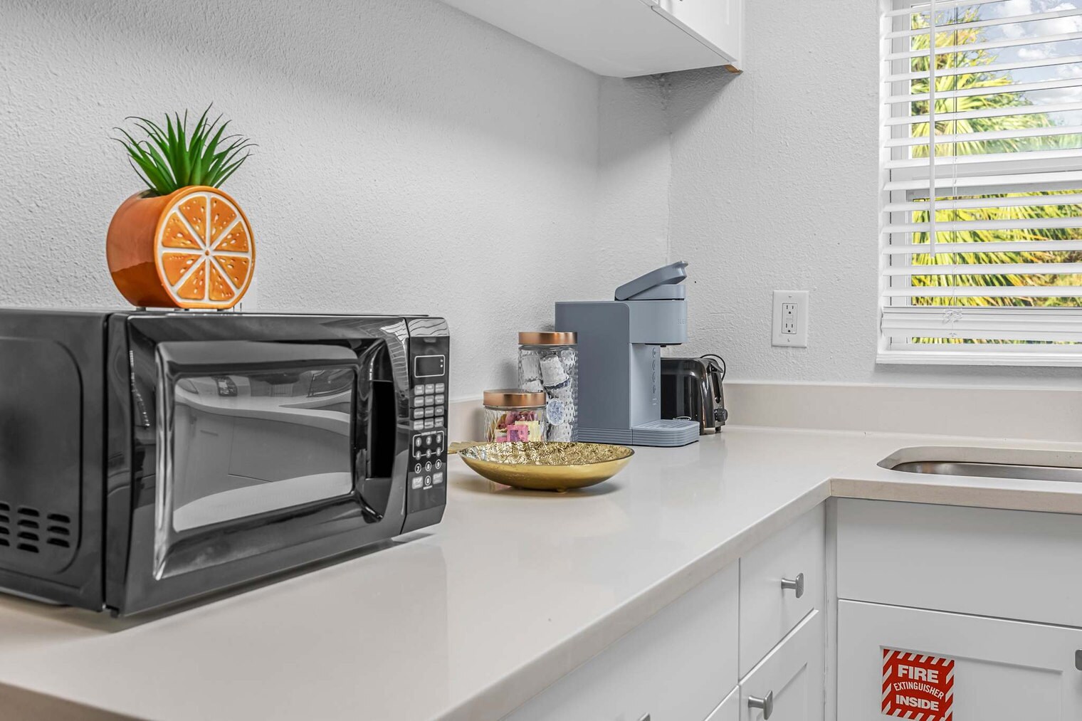 Building Photo - 3524 S Atlantic Ave