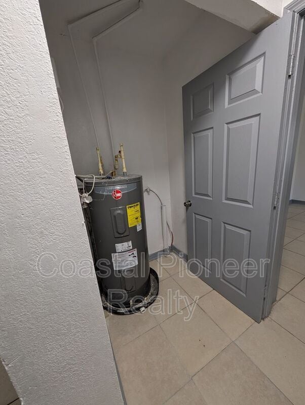 Building Photo - 3721 N Whittier St