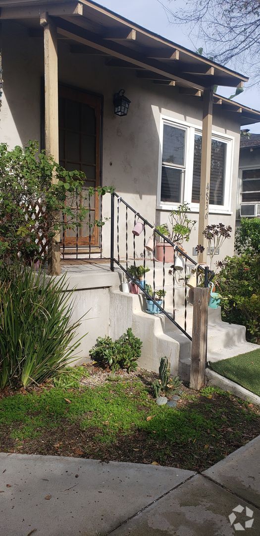 Building Photo - Charming 1bdr cottage in La Mesa Village!