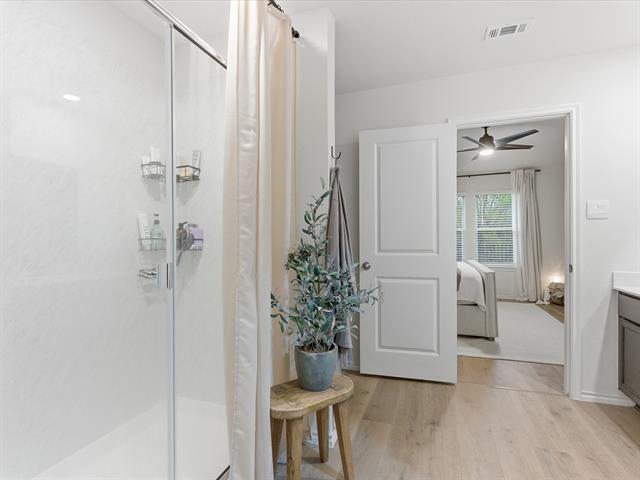 Building Photo - 11120 E Chase Ln