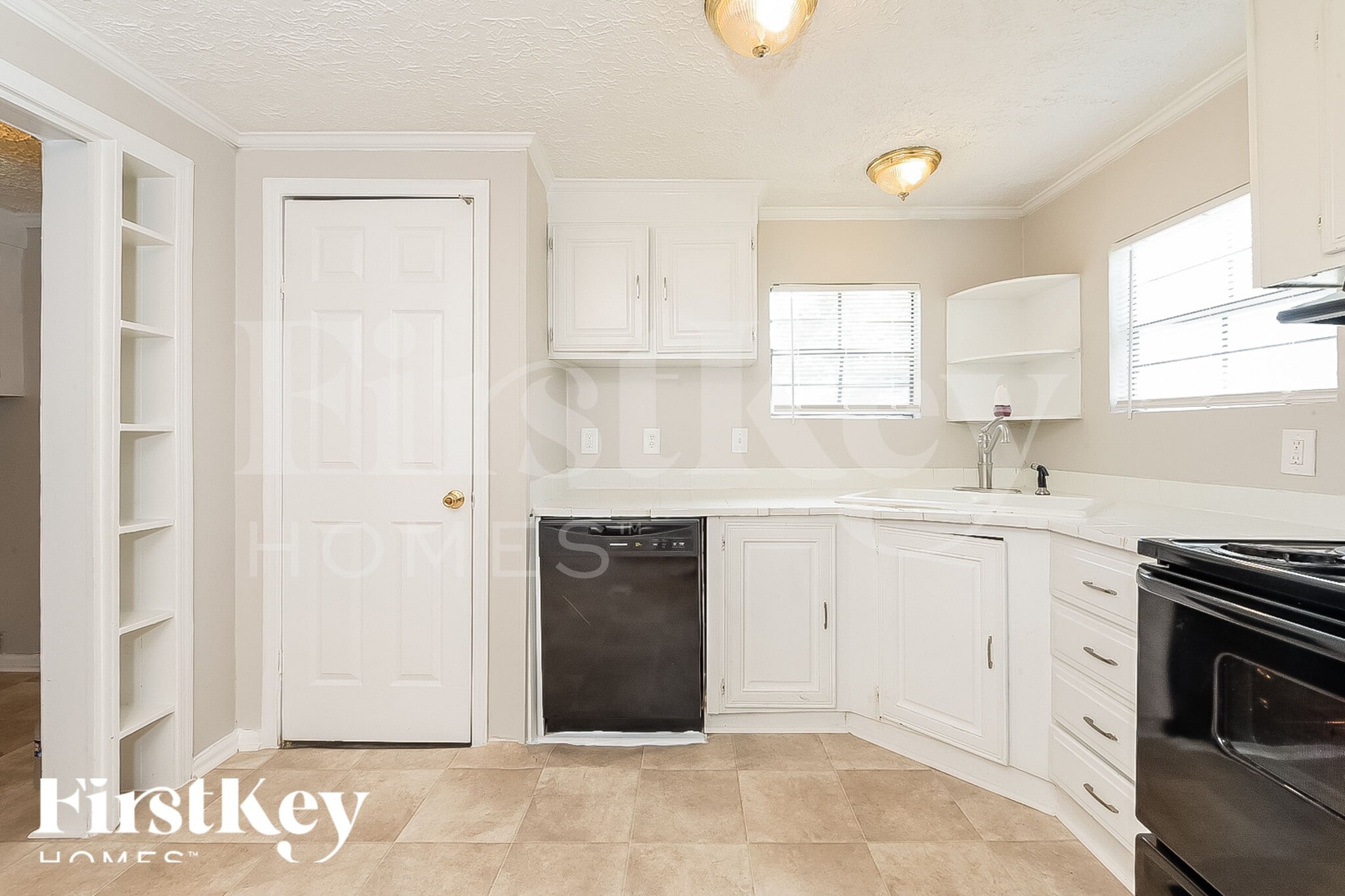 Building Photo - 160 Sherwood Loop