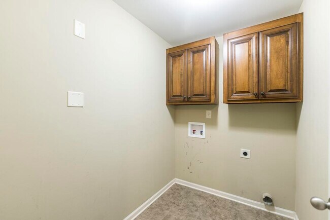 Building Photo - 107 Pocono Court