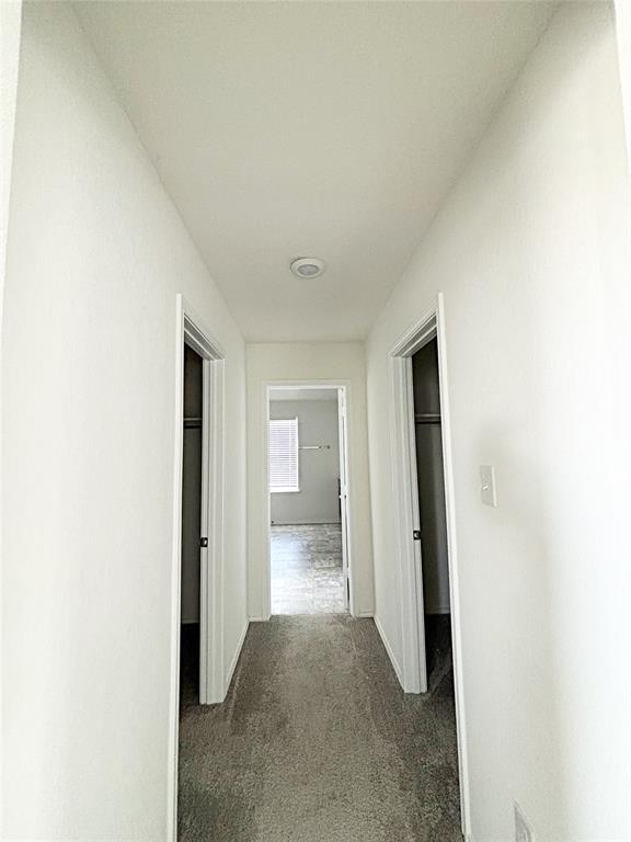 Building Photo - 1720 Foxglove Dr