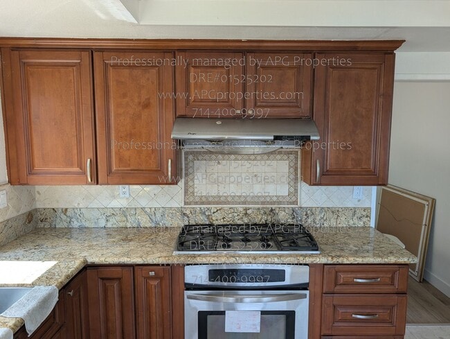 Building Photo - 3246 Dolonita Ave