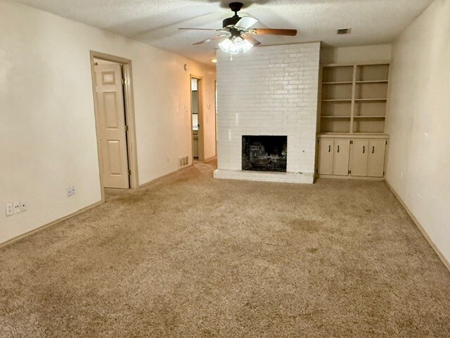 Building Photo - 6304 Quaker Ave