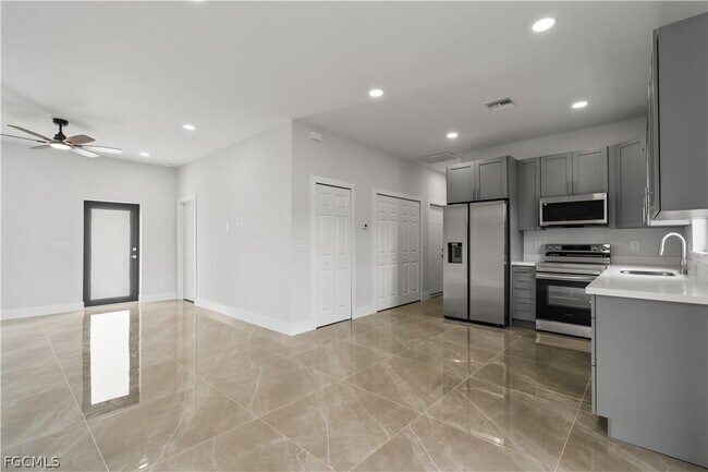 Building Photo - 2804 73rd St W