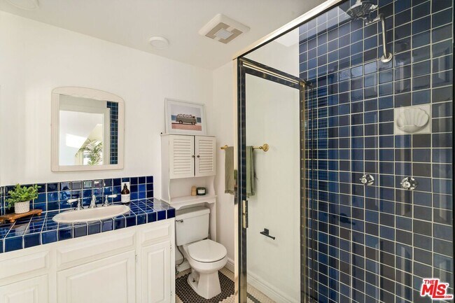 Building Photo - 2622 2nd St