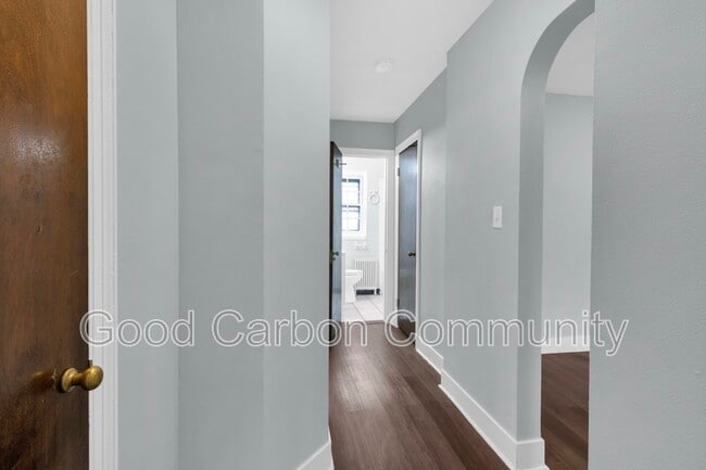 Building Photo - 20 E Morris Ave