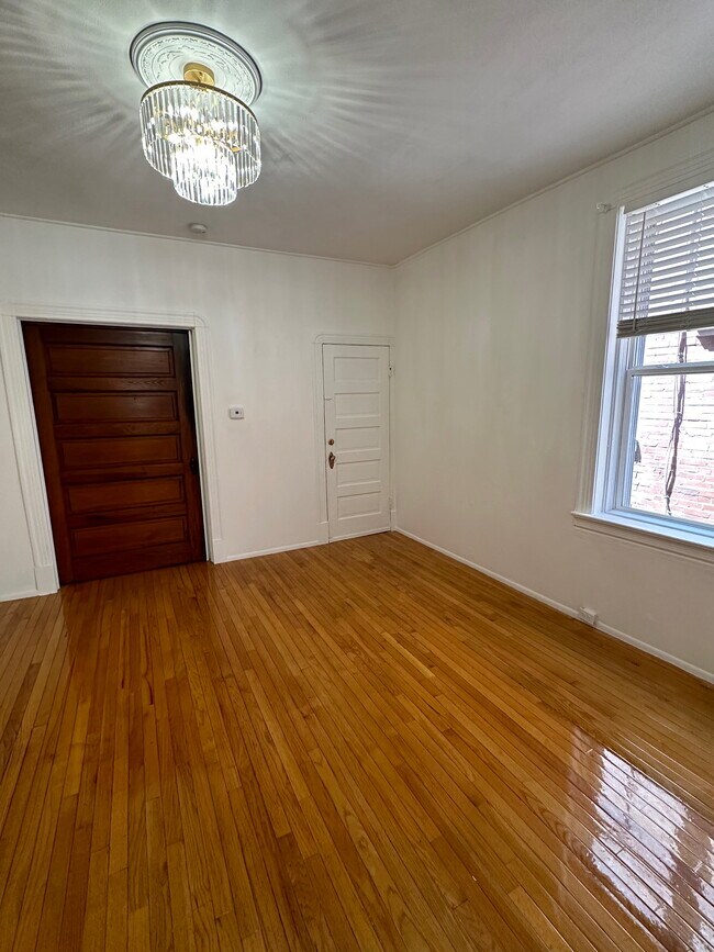 Building Photo - 4269 Botanical Ave