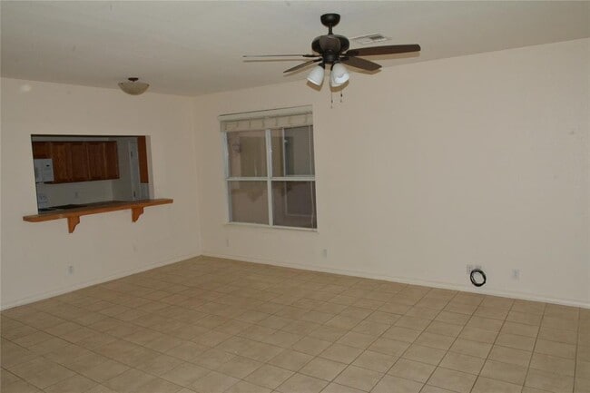 Building Photo - 112 Sandstone Dr
