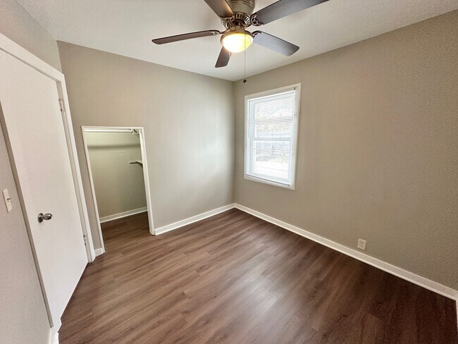 Building Photo - 11408 IL-120