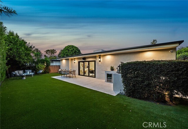 Building Photo - 5157 Woodley Ave