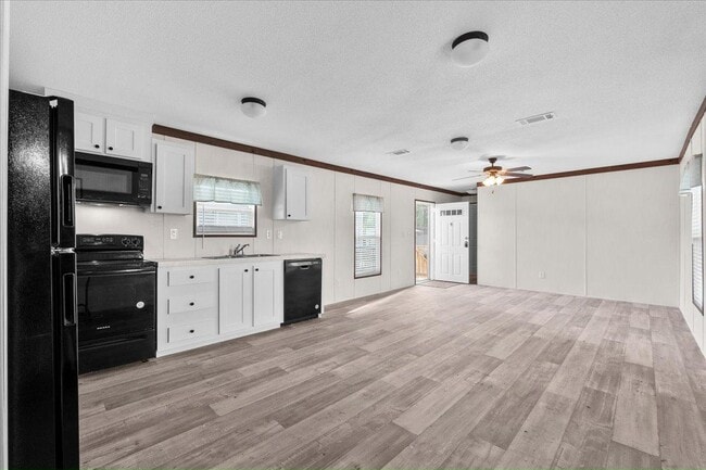 Building Photo - 42 Tower Manor Dr