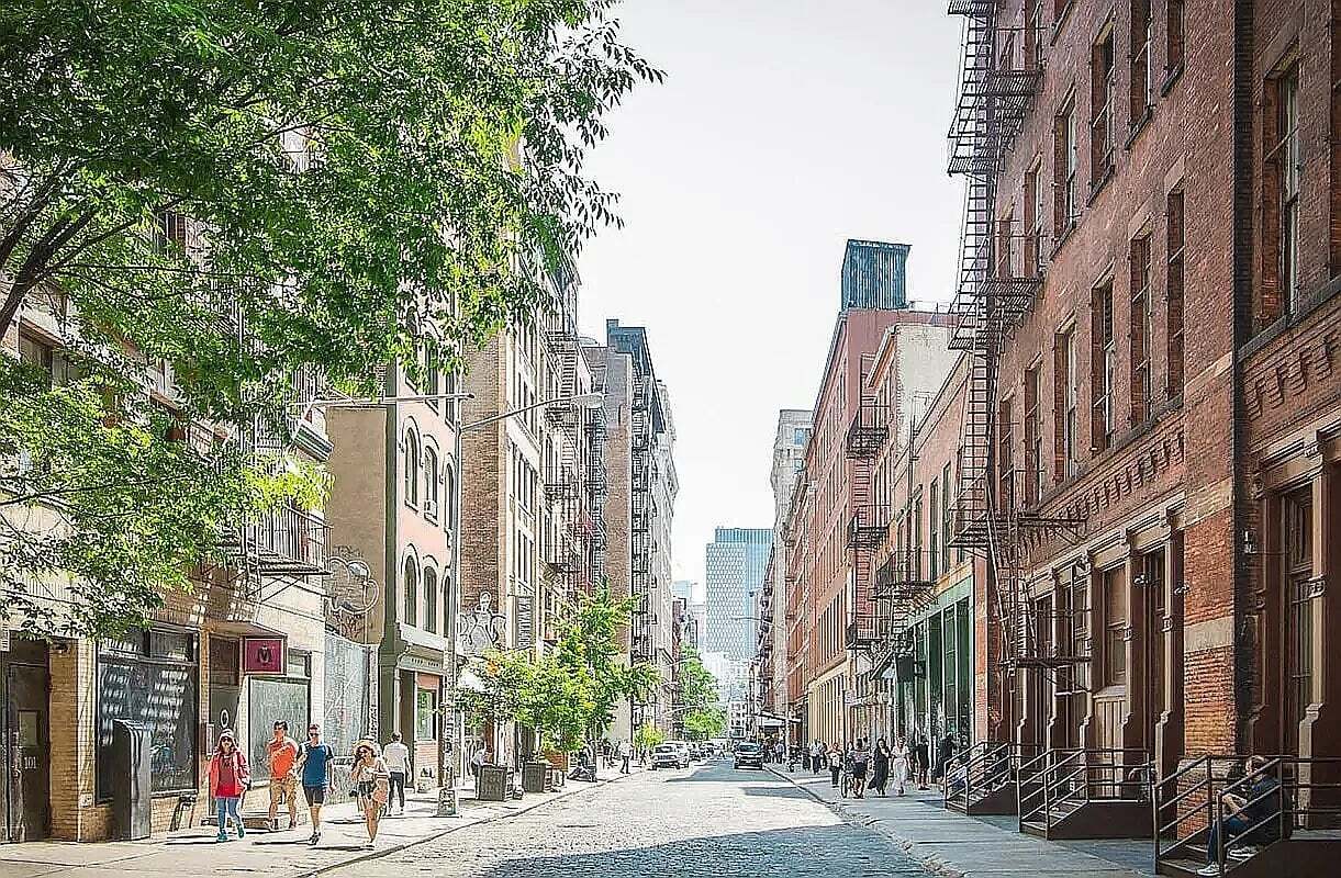 Building Photo - 242 Mulberry St