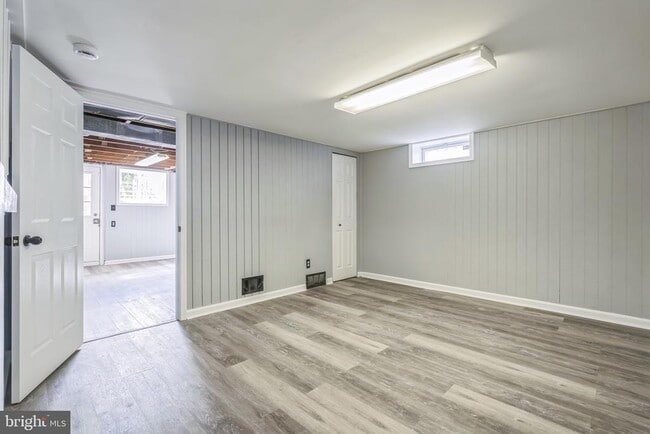 Building Photo - 5919 Daywalt Ave