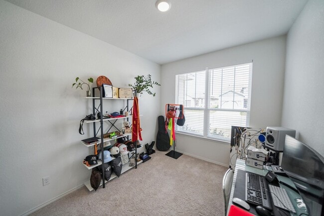 Building Photo - Beautifully Maintained Single-Story Home i...