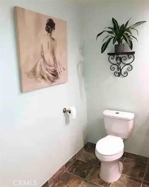 Building Photo - 27957 Lakes Edge Rd