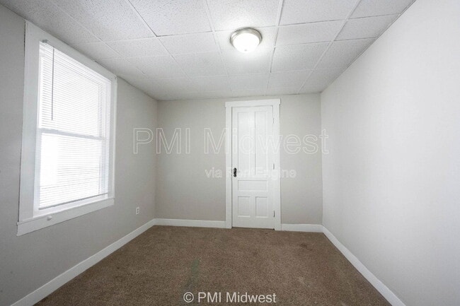 Building Photo - 411 S East St