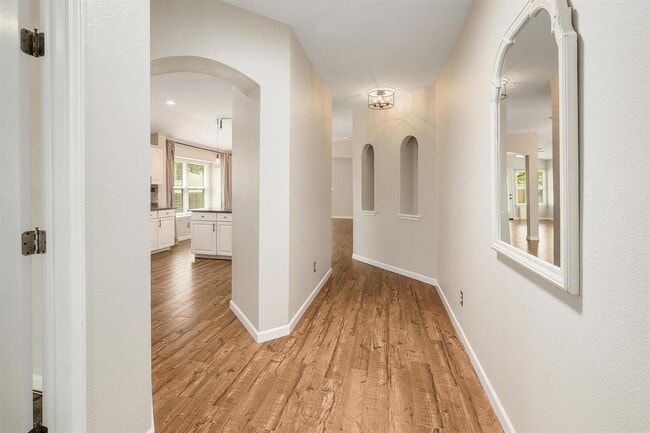 Building Photo - 606 Horizon Trail