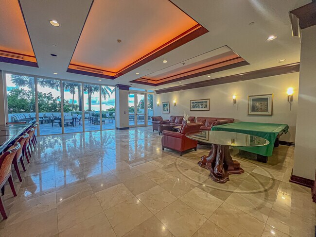 Building Photo - 8925 Collins Ave