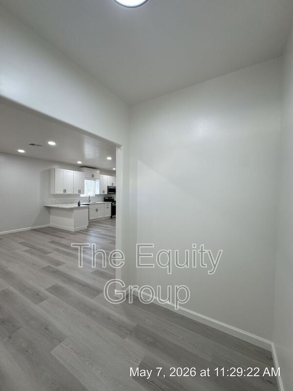 Building Photo - 30566 Ivy Rd