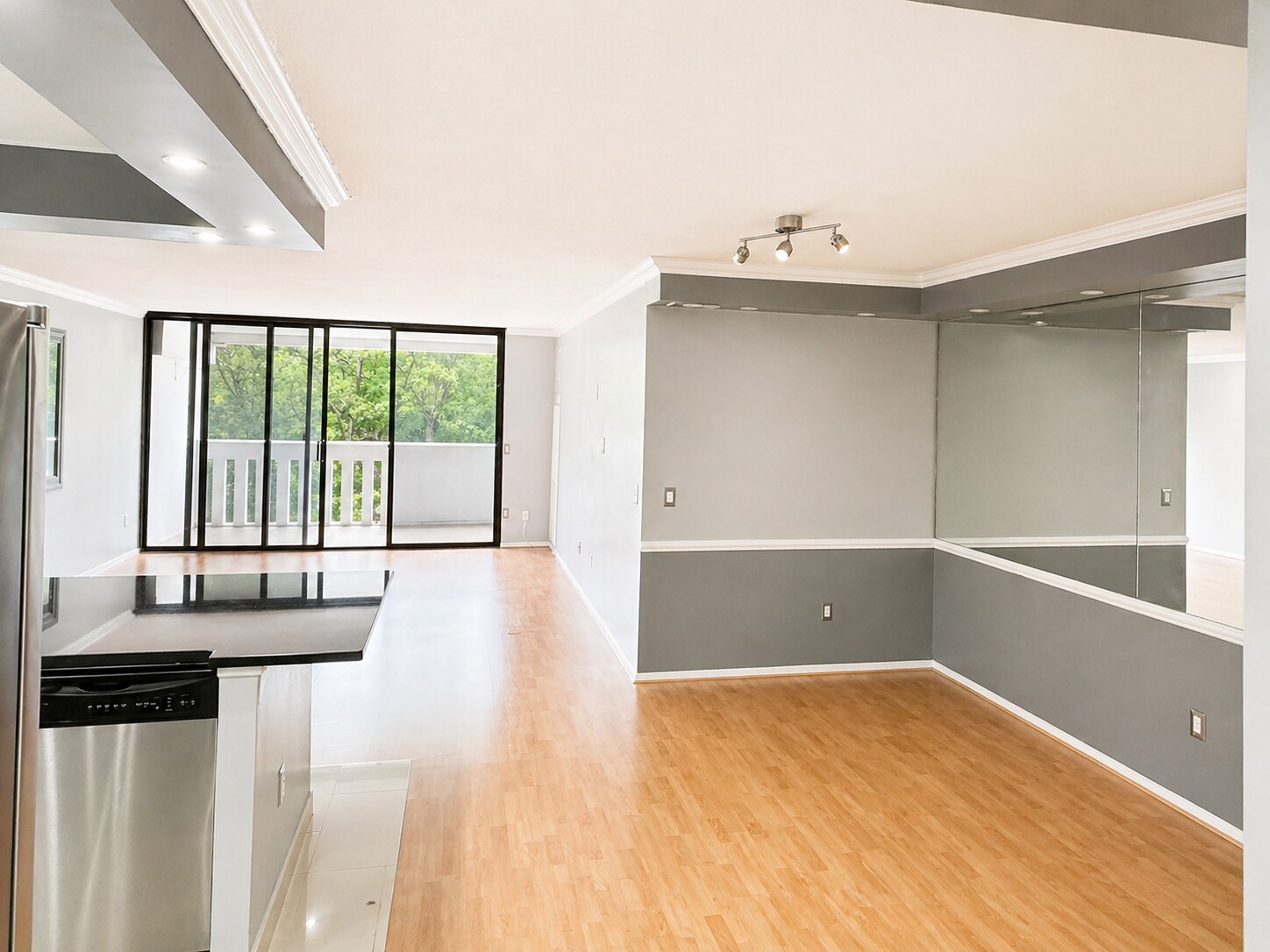 Building Photo - 6101 Edsall Rd