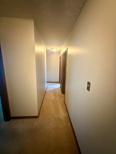 Building Photo - 7451 Mapleleaf Ct