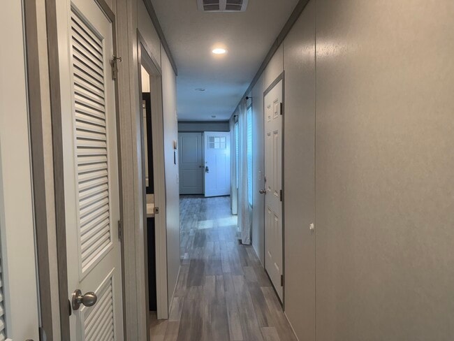 Building Photo - 40 Canal Dr