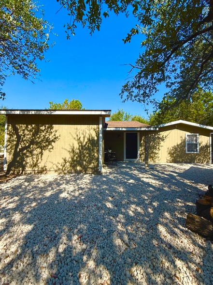 Front of house - 1005 Horizon Park Blvd