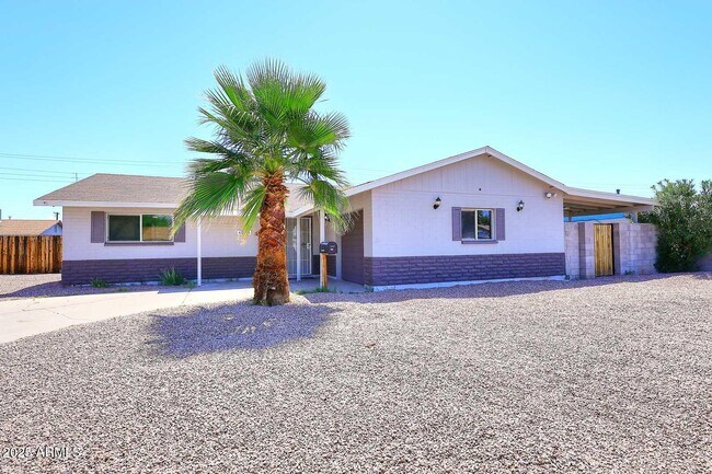 Primary Photo - 4031 N 81st Ave