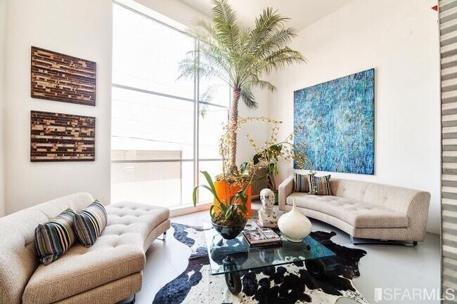 Primary Photo - 55 Norfolk St