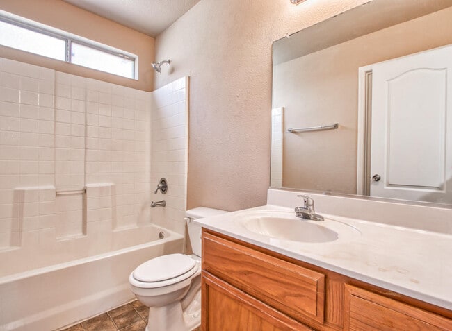 Building Photo - 11717 Lapstone Way