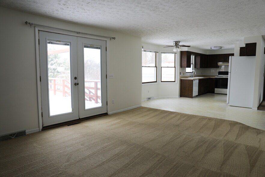 Building Photo - 5409 Johnnycake Rdg NE