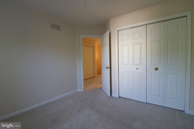 Building Photo - 47640 Sandbank Square