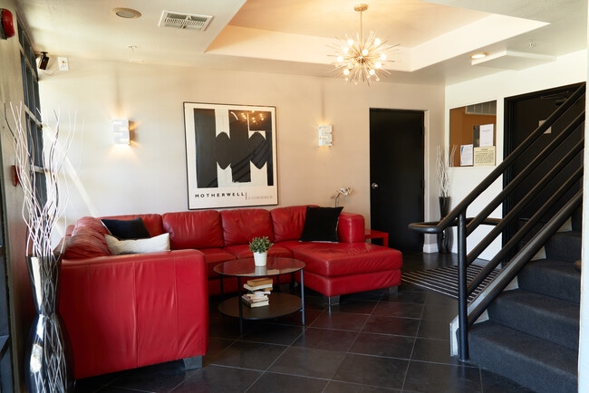 Lobby - 11041 Hesby St