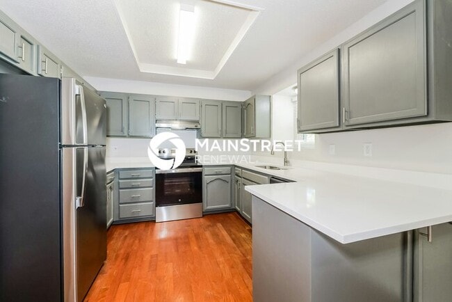 Building Photo - 3 Bedroom Pet-Friendly Home in INDEPENDENCE, MO with Main Street Renewal