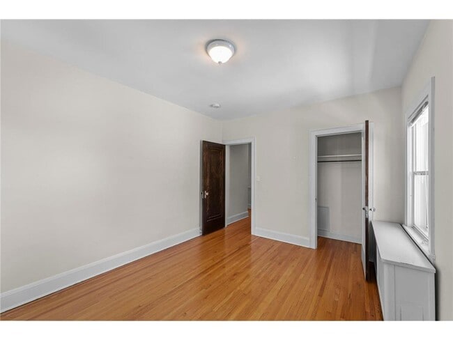 Building Photo - 4437 Vincent Ave S