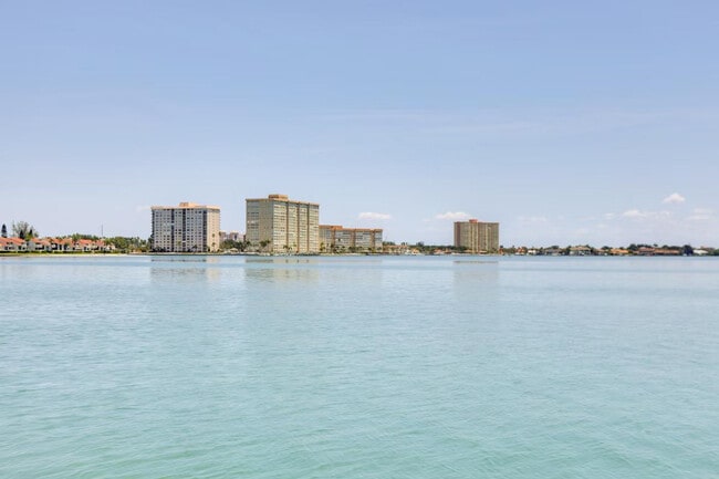 Building Photo - 6218 Palma Del Mar Blvd S