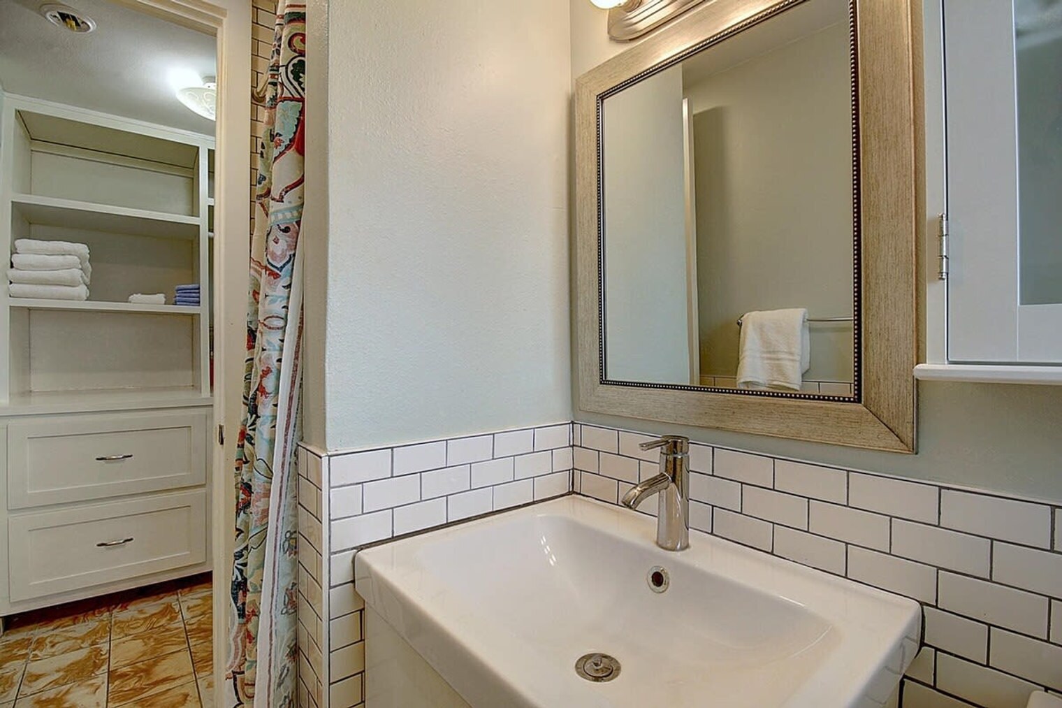 Building Photo - 134 N Alister St