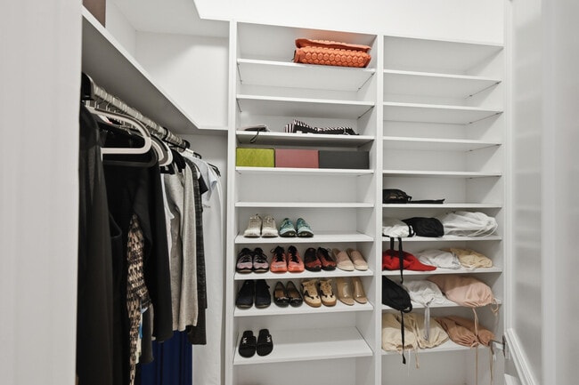 Building Photo - 5006 NW 24th Cir