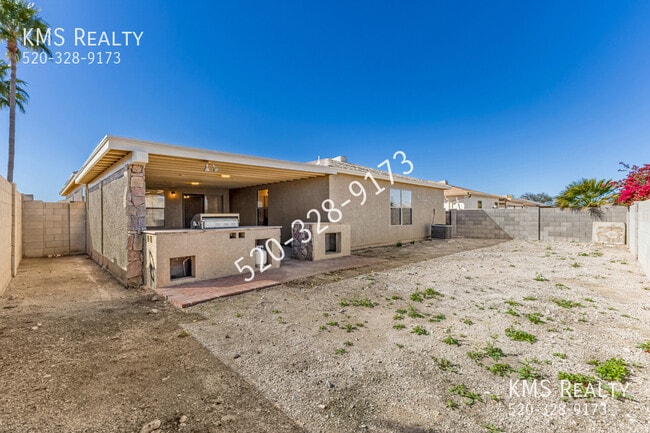 Building Photo - 9945 E Star Vista Dr