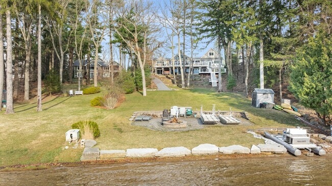 Building Photo - Stunning 5-Bed, 4.5-Bath Custom Home on Du...