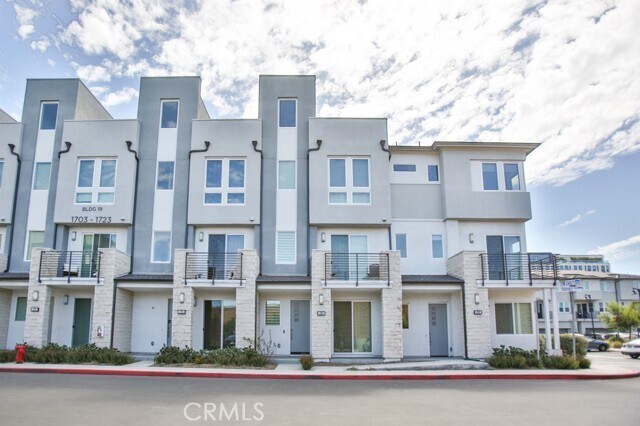 Building Photo - 1703 W Cara Dr