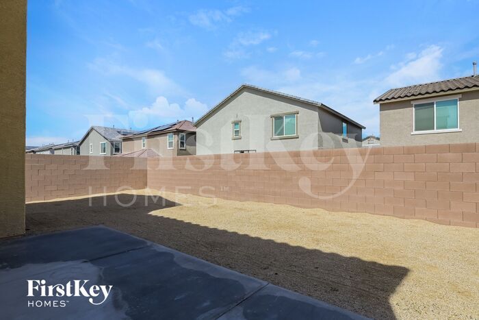 Building Photo - 186 Elexese Ct