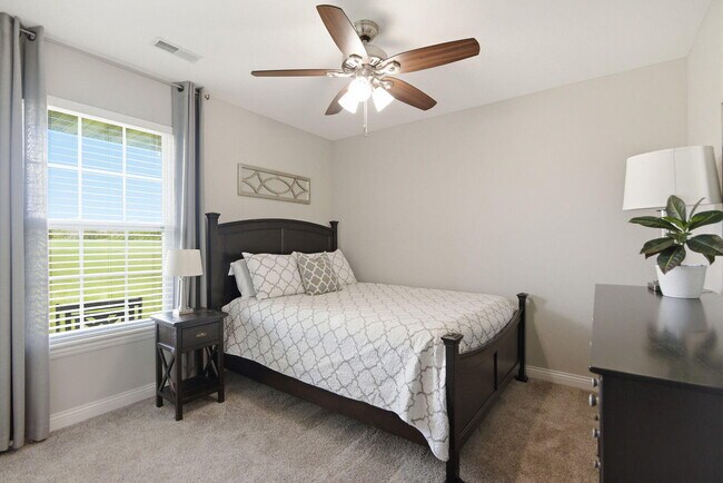 Building Photo - 3805 Flatwater Dr