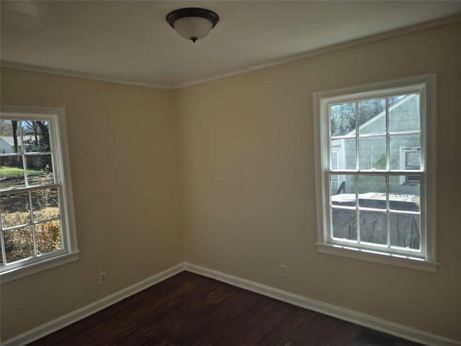 Building Photo - 2190 Jernigan Dr SE