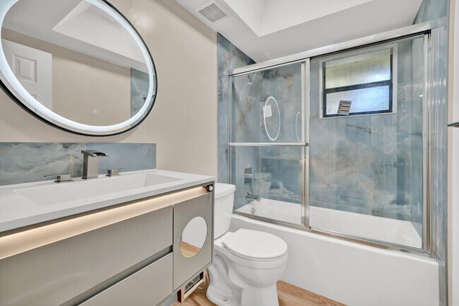 Building Photo - 3287 Cocoplum Cir