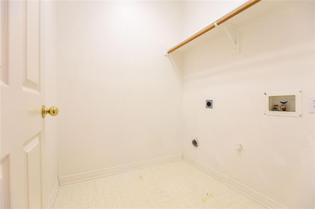 Building Photo - 4552 Oak Shores Dr