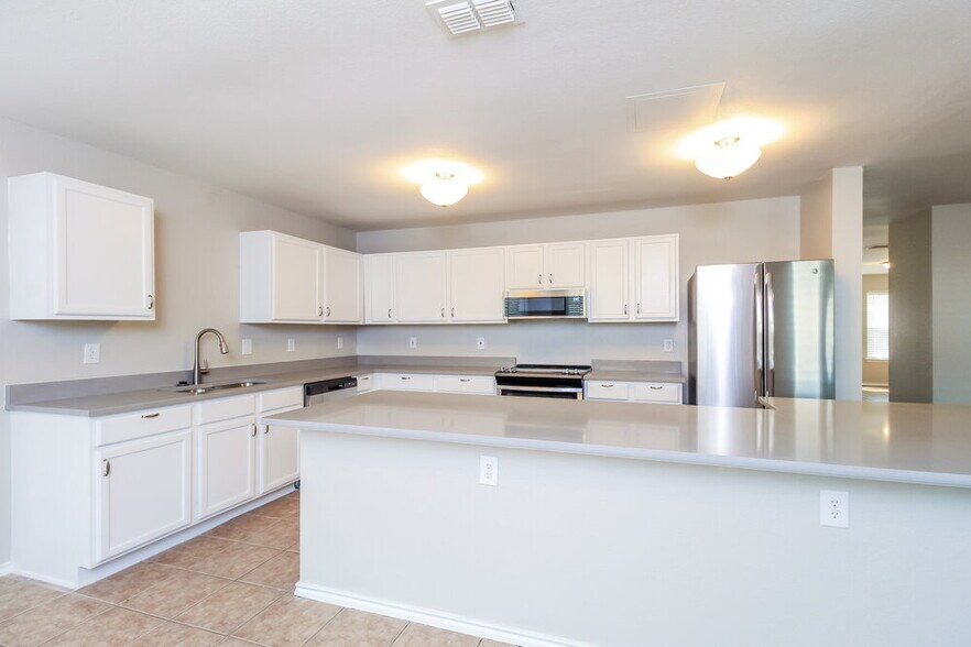 Building Photo - 4129 Fossile Butte Dr